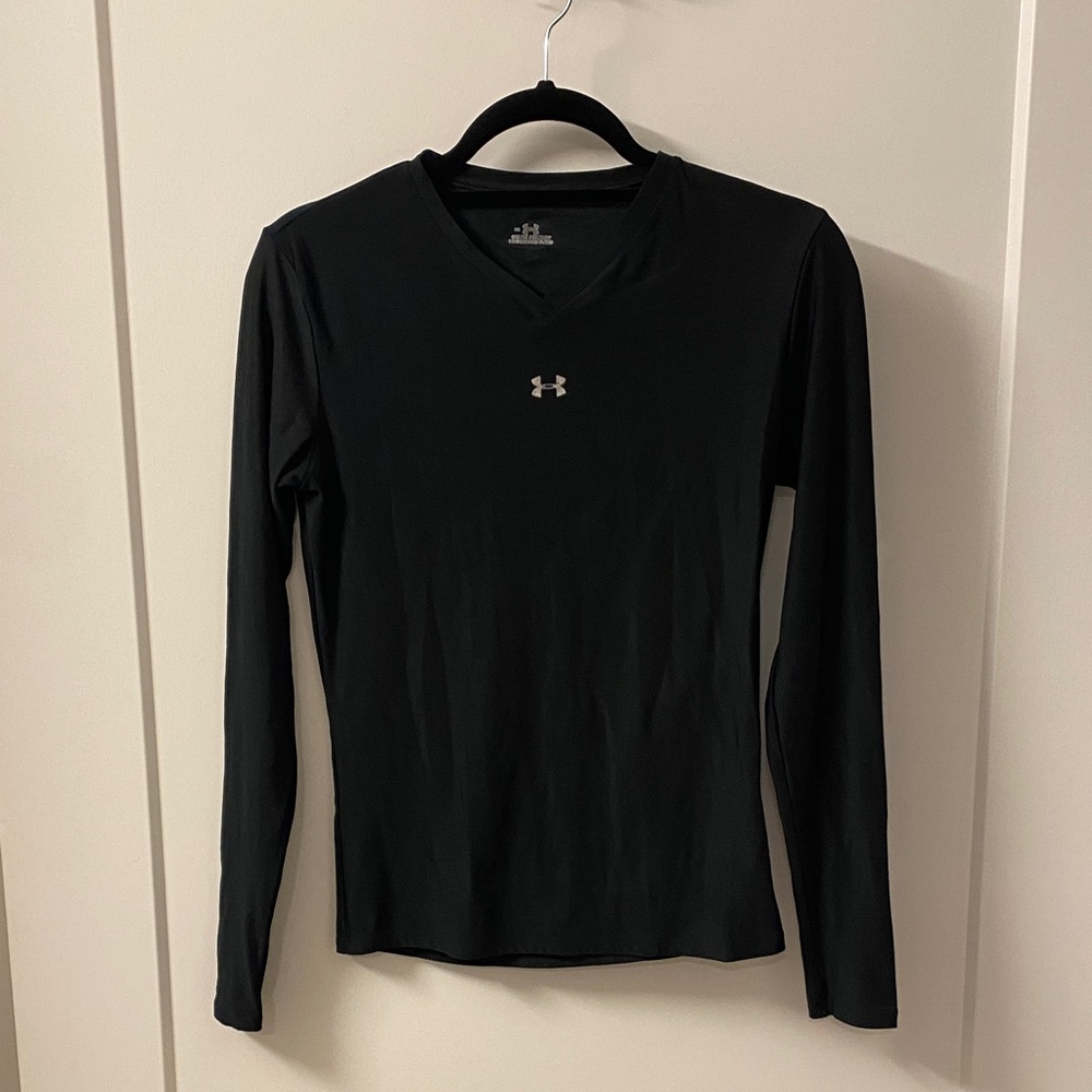 Under Armour Women's Black Long Sleeve V-Neck Top